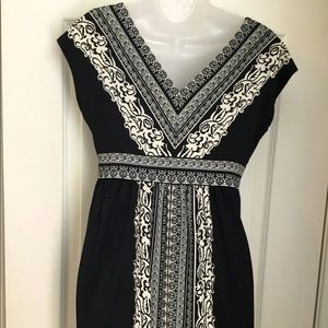 Short sleeve v-neck dress